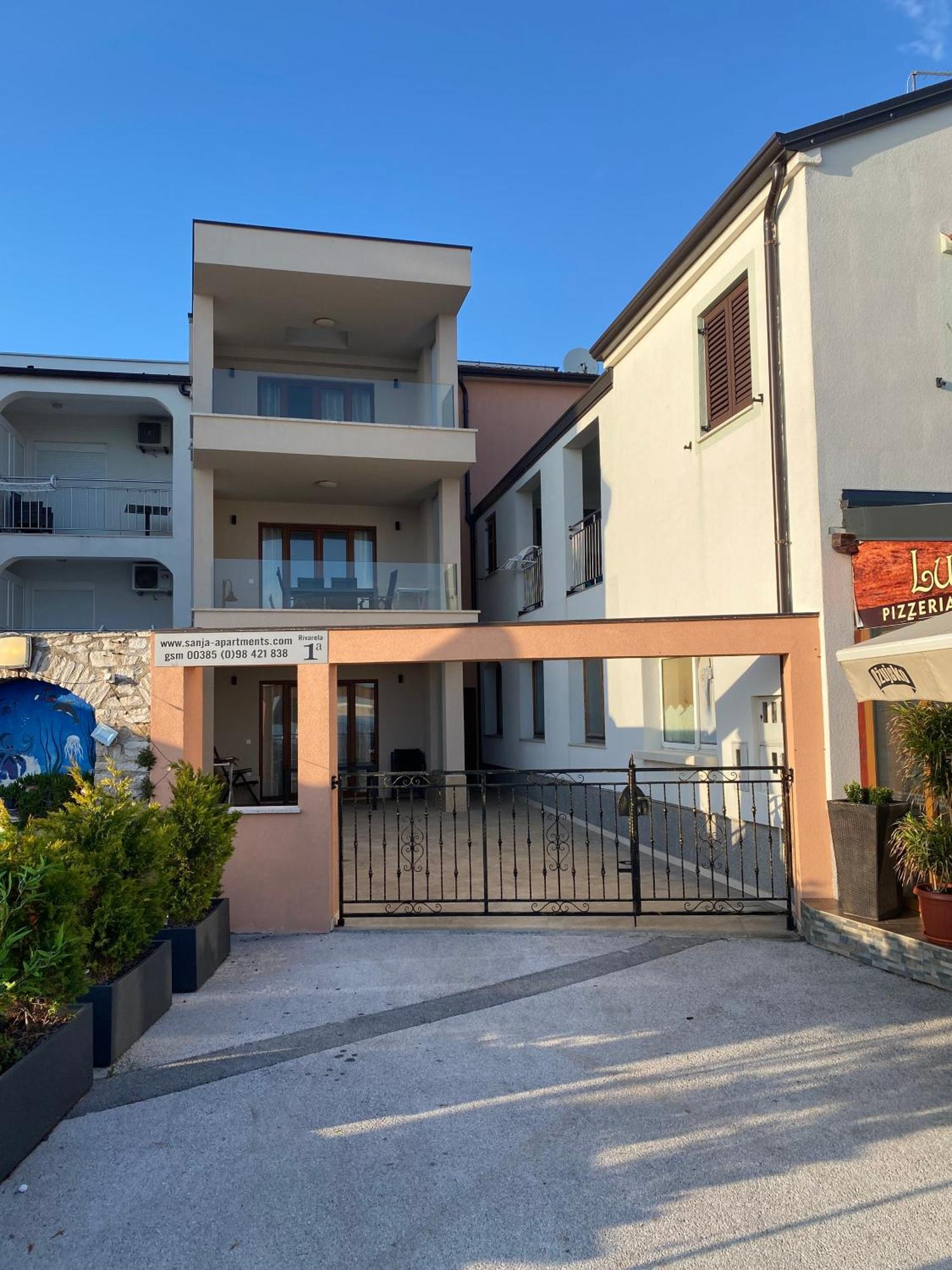 Sanja Apartments Rivarela Novigrad  Екстер'єр фото